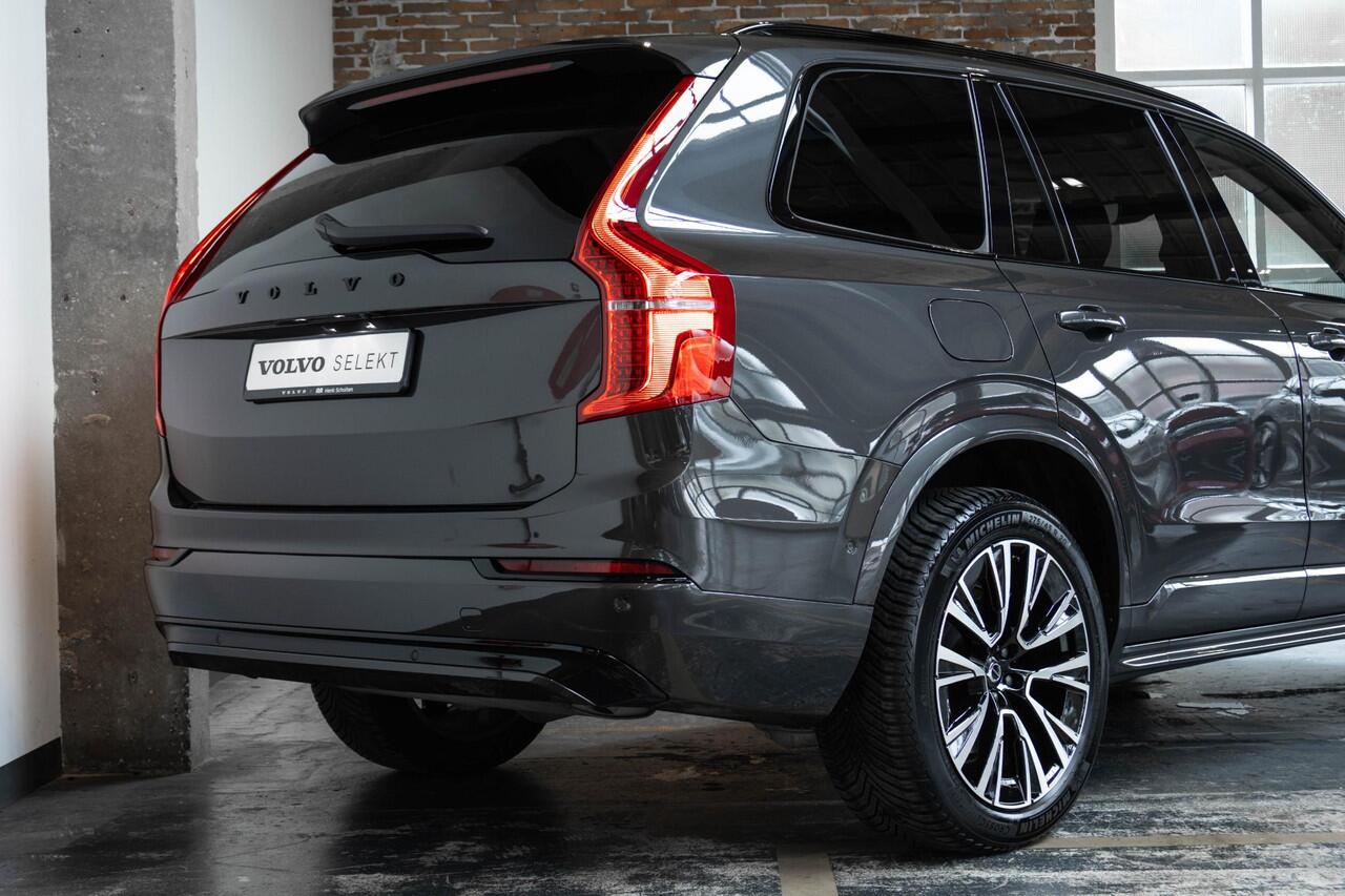 Volvo XC90 T8 Recharge AWD Ultimate Dark | Wegklapbare trekhaak | 360 Graden Camera | Getint Glas Achter | Luchtvering | Adaptieve Cruise Control | Verwarmbare Voorstoelen | Dodehoekdetectie Met Correctie | Panorama Dak | Rijstrooksensor Met Correctie | Navigatiesys