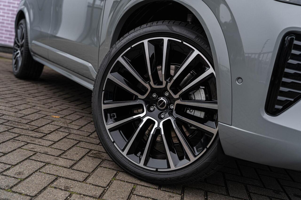 Volvo XC90 T8 Plug-in hybrid AWD Ultra Dark | 7-Zits | Google | Longe Range | Luchtvering | Bowers & Wilkins Audio | Nappa Leder | Head-up Display | Standkachel | Getint Glas | Schuif-/Kanteldak | 22" LM
