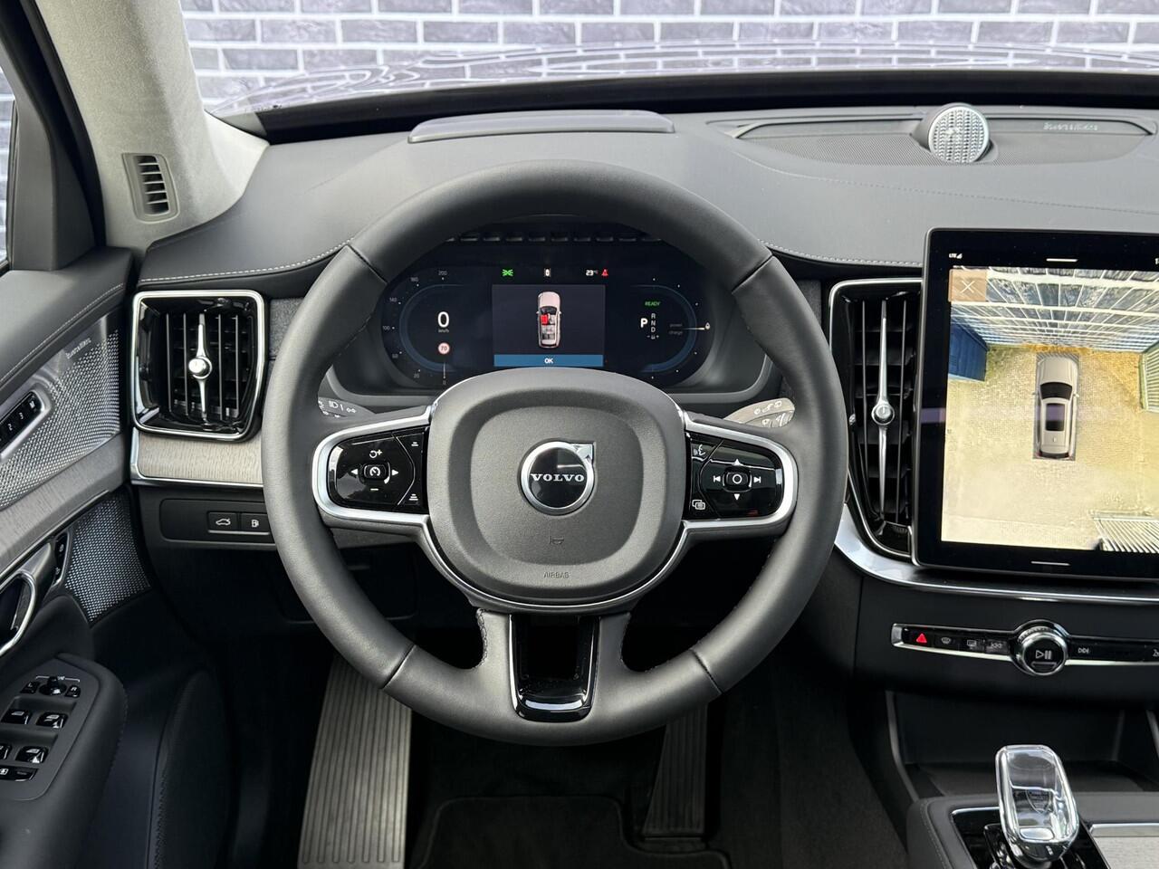 Volvo XC90 2.0 T8 Plug-in hybrid AWD Ultra Bright | Luchtvering | Bowers & Wilkins | 22'' | Gelaagd glas | Massage | Stoel koeling + verwarming | Panorama Schuifdak |