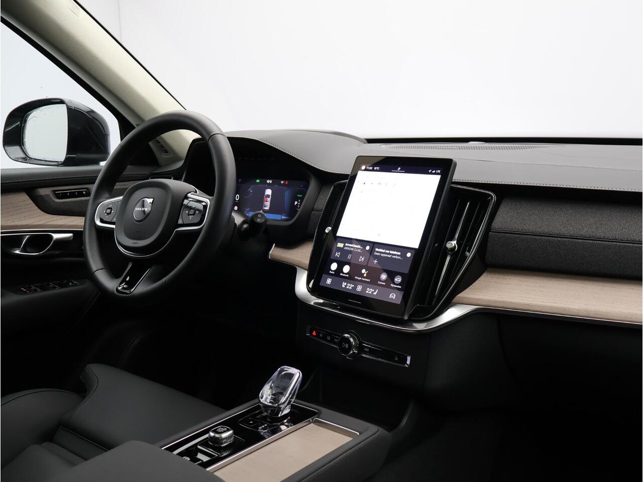 Volvo XC90 T8 455PK Plug-in hybrid AWD Ultra Bright / Facelift / Trekhaak / Luchtvering / Matrix LED / Head Up / Nubuck Hemel / Panoramisch Dak / 360gr Camera /