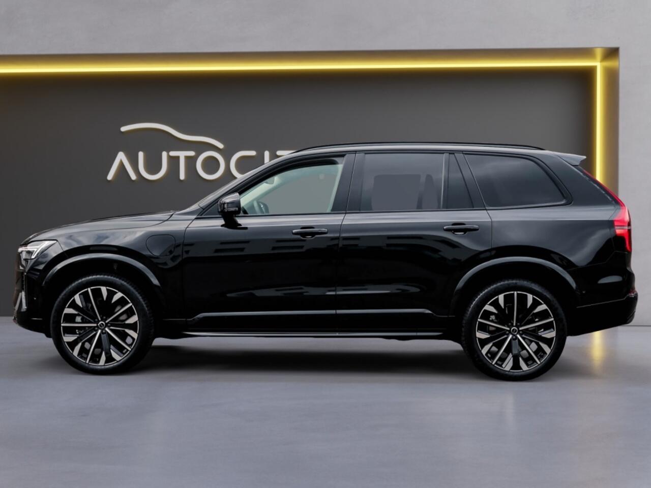 Volvo XC90 Ultra Dark MY26 Recharge Plug-In Hybrid AWD Pano l HUD l Leder l