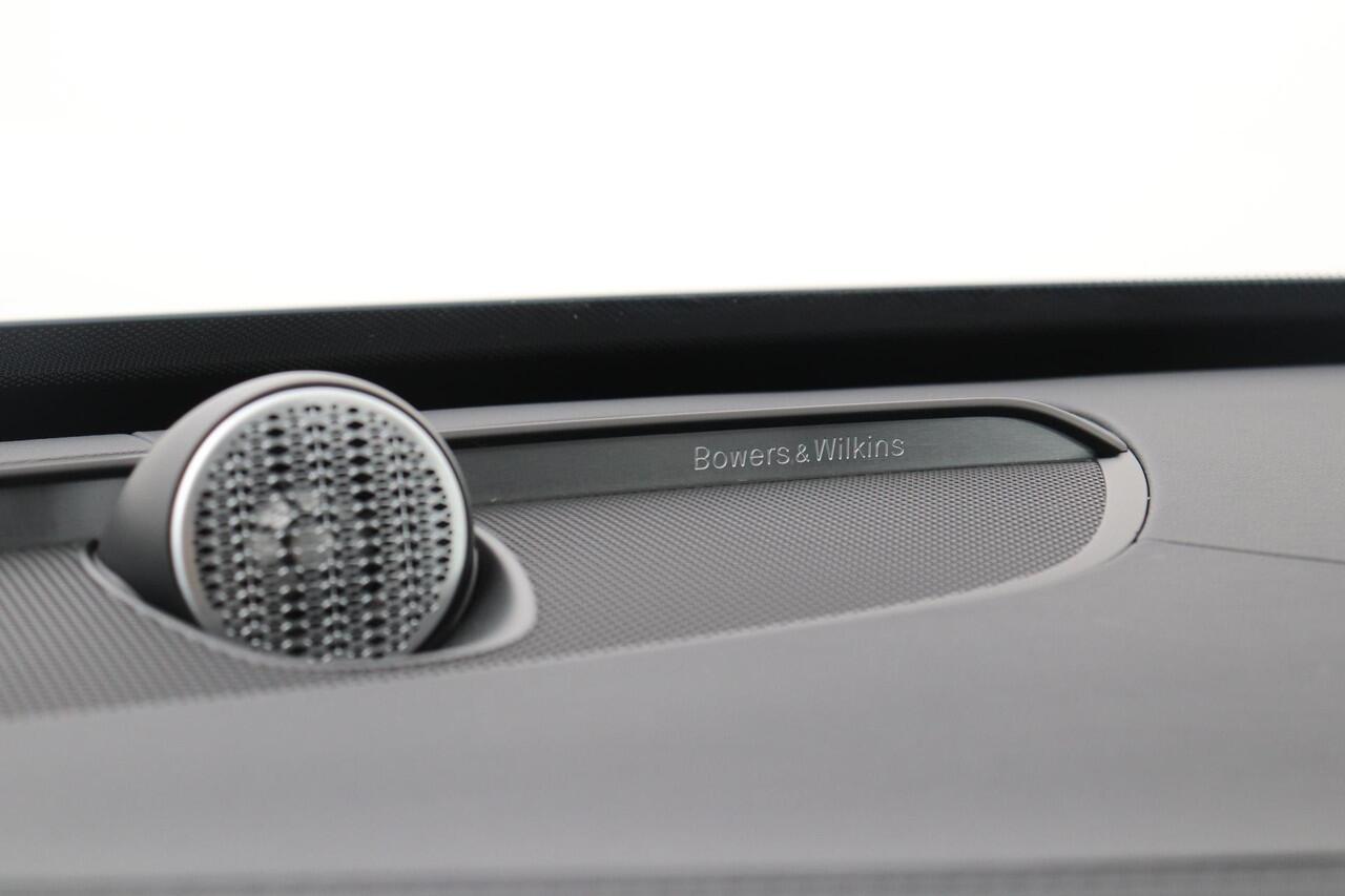 Volvo XC90 T8 Plug-in hybrid Ultra Bright | FACELIFT | Bowers&Wilkins | Massage+Ventilatie | 22 Inch | Trekhaak | Panoramadak | Head-Up | 360 Camera