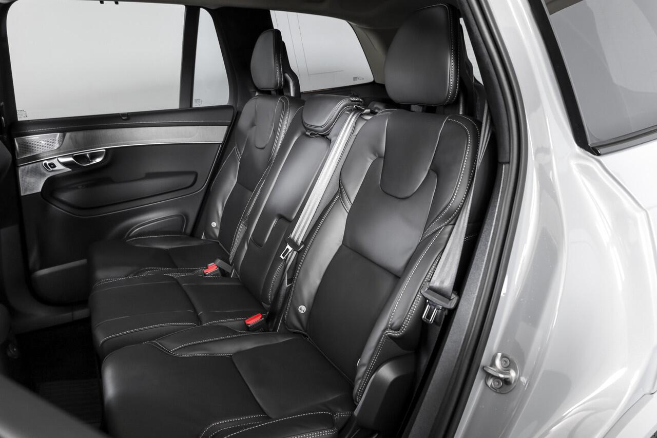 Volvo XC90 2.0 T8 Plug-in hybrid AWD Ultra Dark - Facelift MY26 | Leder Pakket | S/K-Panodak | Luchtvering | Bowers & Wilkins | Elek. Stoel-+massage+verwarming & Ventilatie | Head-Up | Adapt. Cruise | 360 Camera | Google +App. Connect | 22" Diamond 6002