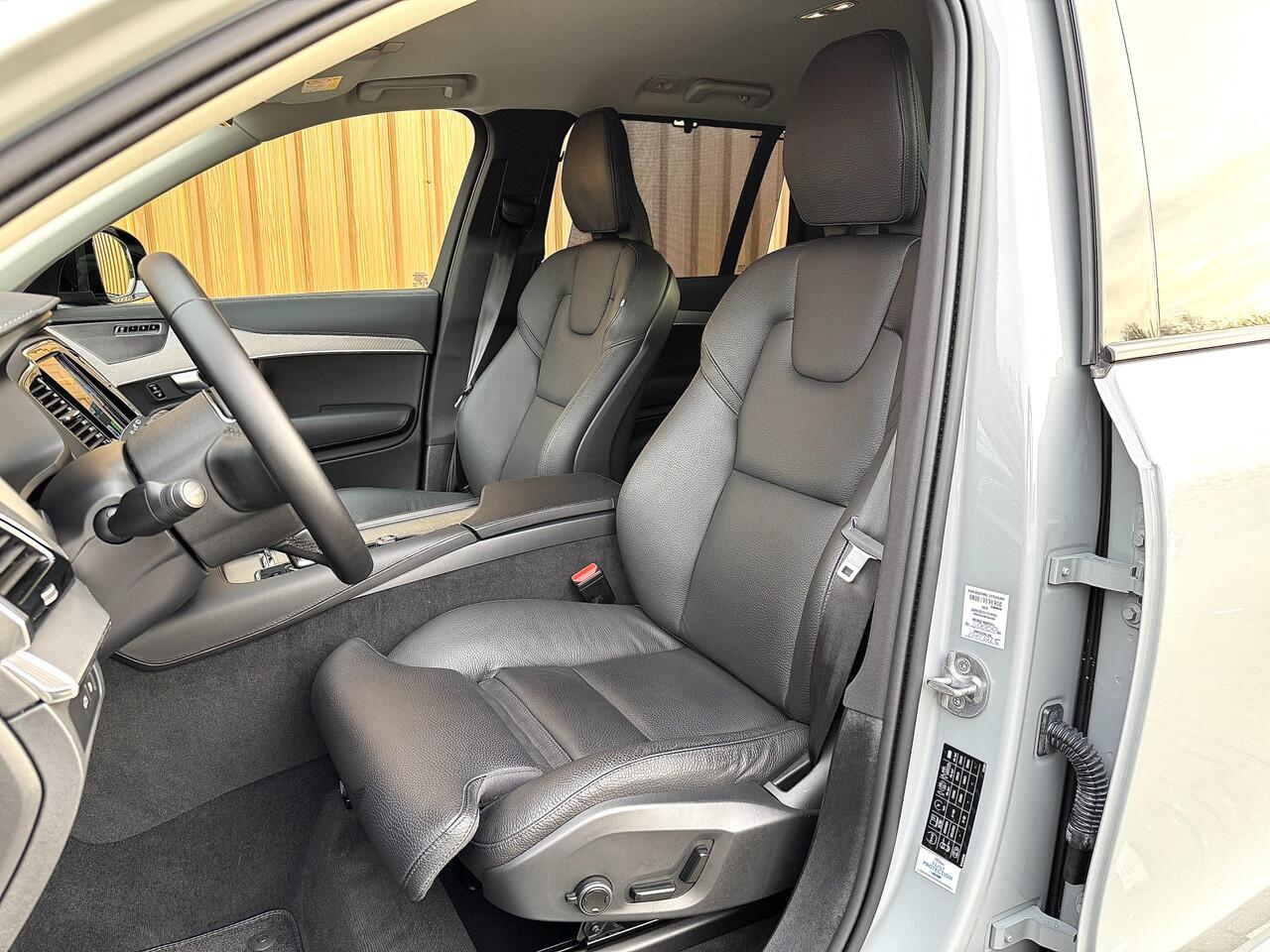 Volvo XC90 2.0 T8 Recharge AWD Plus Dark | 7 Persoons | Harman & Kardon | Apple Carplay | Android Auto | Leder | Stuurwielverwarming | Adaptieve Cruise Control | Lane Assist | DAB | Led |