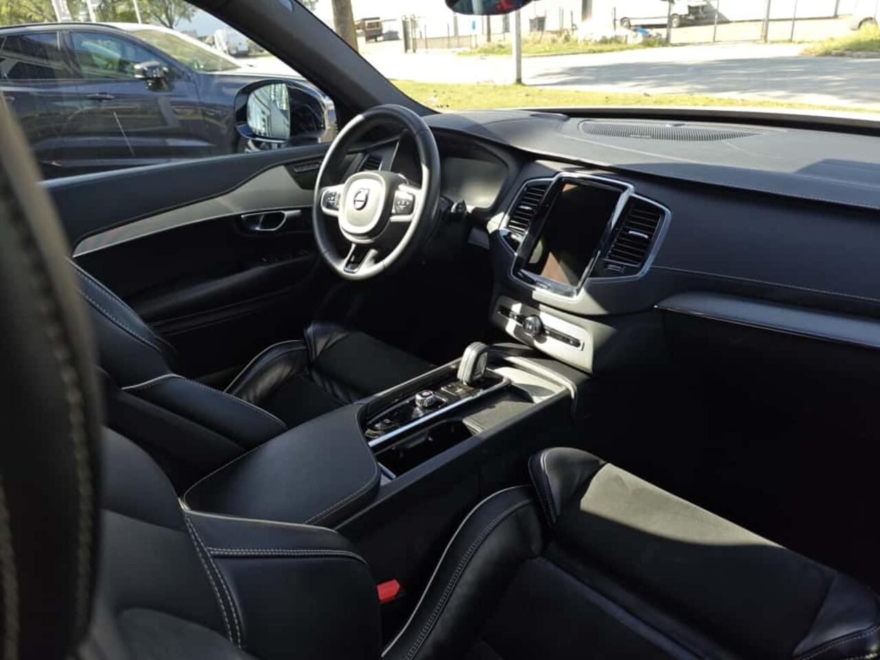 Volvo XC90 T8 Recharge AWD R-Design | Rijklaarprijs | Luchtvering | Trekhaak | Long Range |