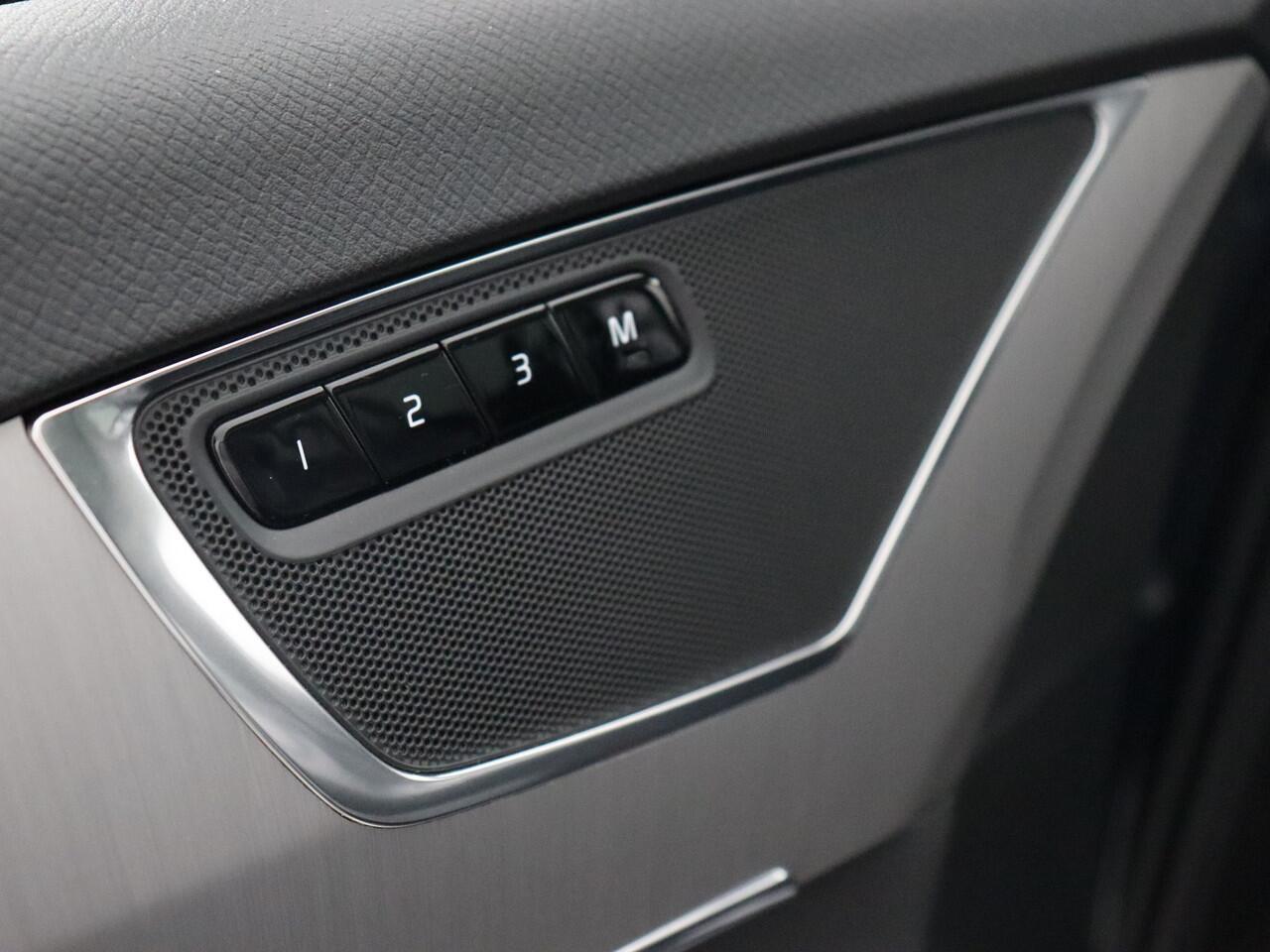 Volvo XC90 2.0 T8 Recharge AWD R-Design 7P (Elek. Trekhaak / Luchtvering / Pano / 360 Cam / Navi / ACC / Carplay)