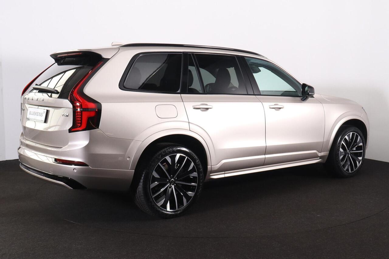 Volvo XC90 T8 Recharge AWD Plus Dark - Panorama/schuifdak - IntelliSafe Assist & Surround - 360º Camera - Harman/Kardon audio - Verwarmde voorstoelen, stuur & achterbank - Parkeersensoren voor & achter - Elektr. bedienb. voorstoelen met geheugen - Draadloze tel. lad