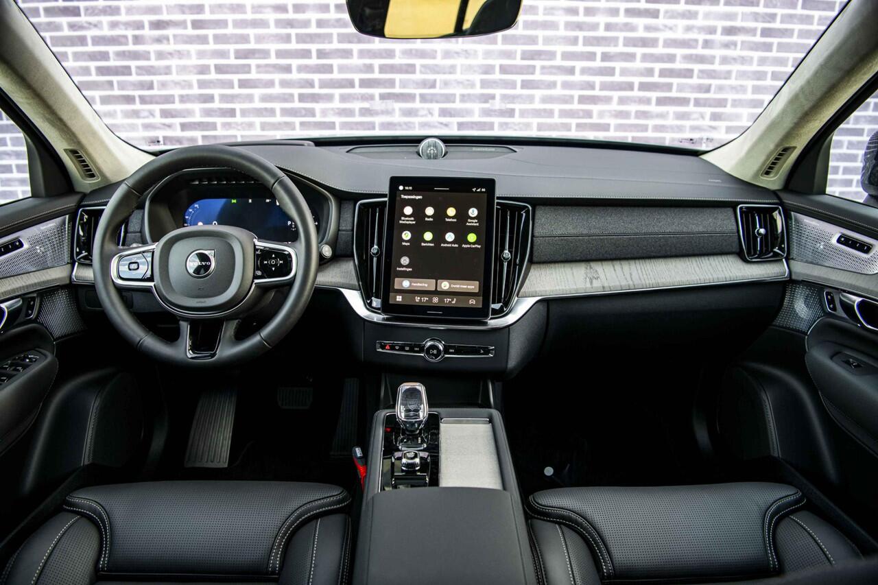 Volvo XC90 2.0 T8 Plug-in hybrid AWD Ultra Dark | Luchtvering | Trekhaak | Bowers & Wilkins | Stoelventilatie | Stoelmassage | Donker Glas |