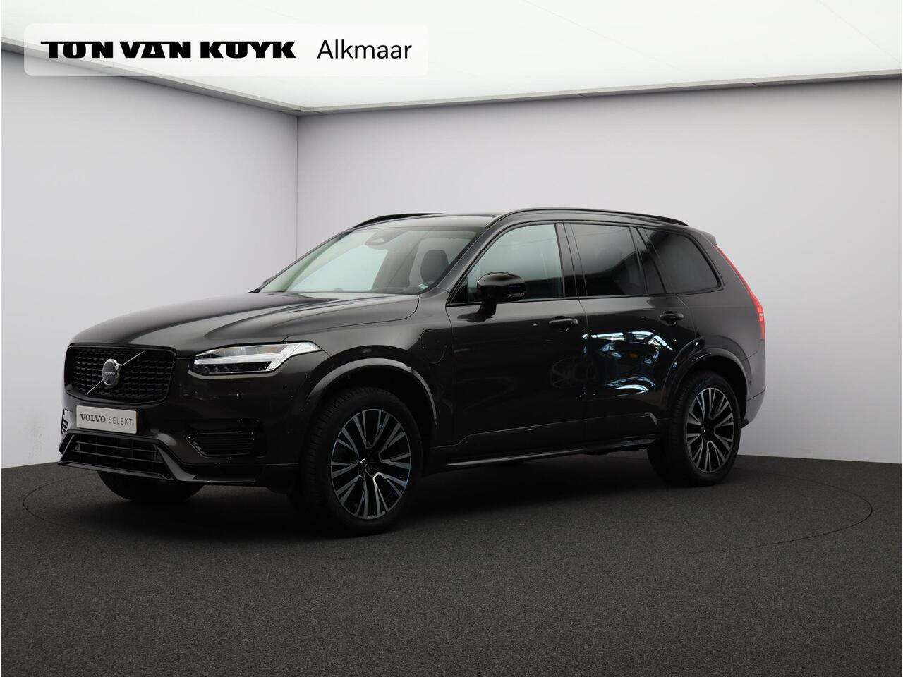 Volvo XC90 2.0 T8 Plug-in hybrid AWD Ultra Dark / Trekhaak / Luchtvering / Bowers & Wilkins Audio / Stoelventilatie / Massagestoelen / Head-Up Display / 360° camera / Pano. dak / Stoel+ Stuurwielverwarming / Verwarmbare Achterbank / Elek. verstelbare stoelen + geheu