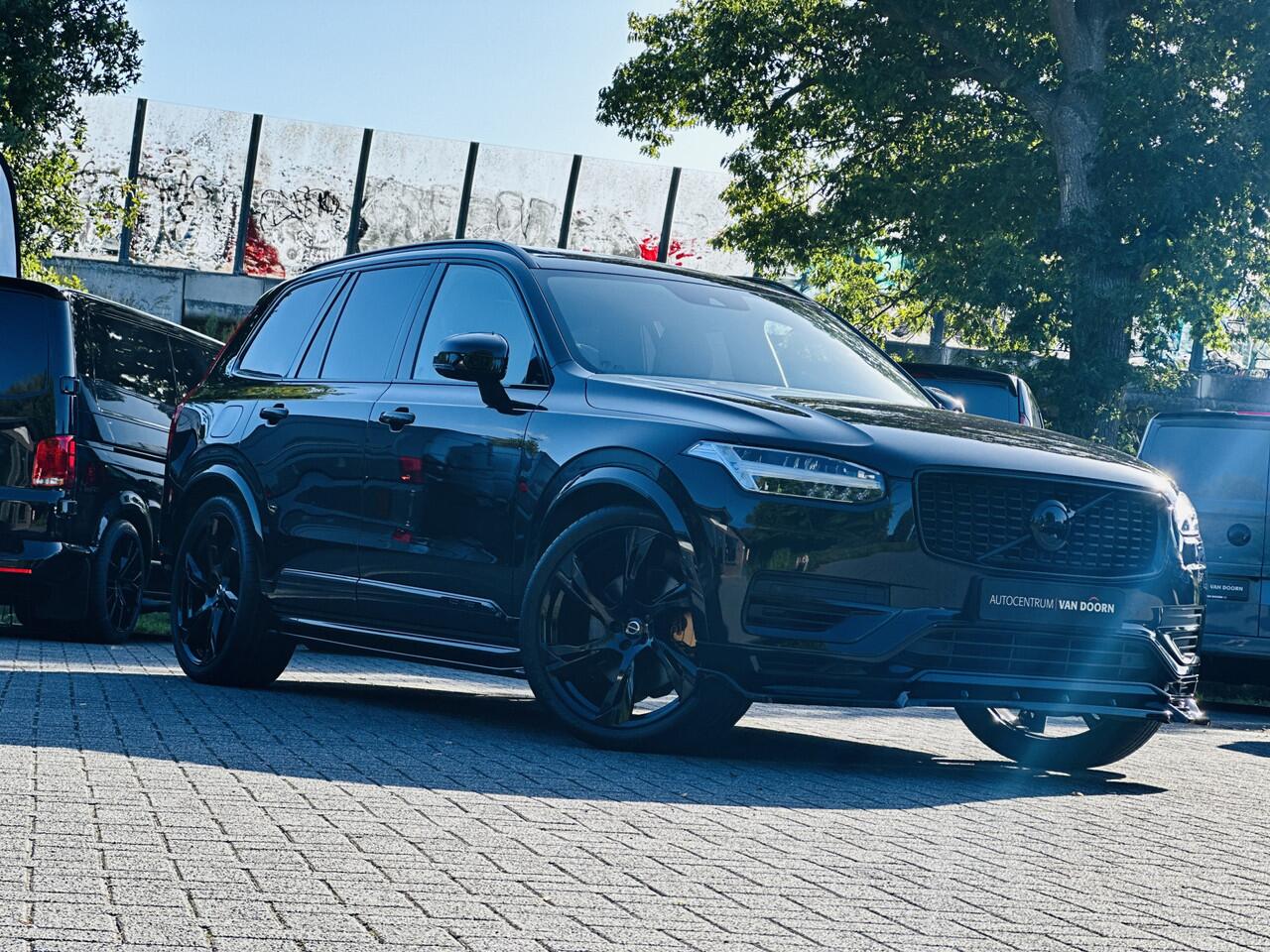Volvo XC90 2.0 T8 Recharge | AWD | Dark Label | Pano | Grijs Leer | Luchtvering | Adapt Cruise | 360 Camera | Elek. Trekhaak | Incl BTW