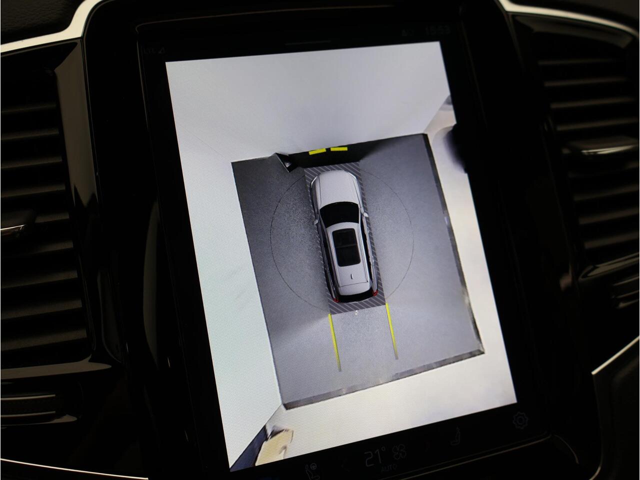 Volvo XC90 2.0 T8 Recharge AWD Ultimate Dark / Trekhaak / Luchtvering / 22"Wielen / B&W Audio / 360 Camera / Head-up Display / Panoramadak / Getint Glas /