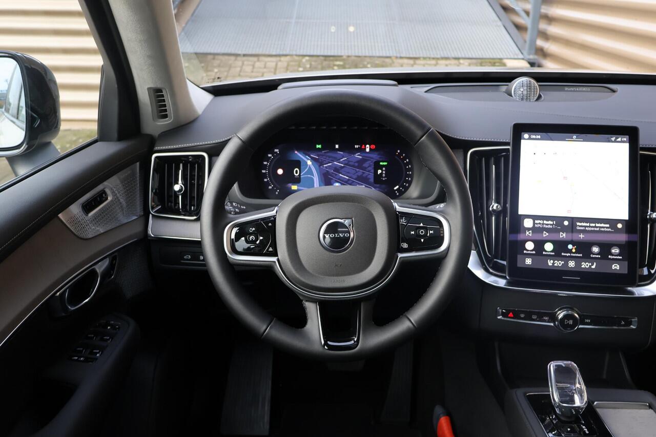 Volvo XC90 T8 Plug-in hybrid AWD Ultra Dark | Luchtvering | Bowers & Wilkins | Geventileerd leder | Trekhaak elektr.