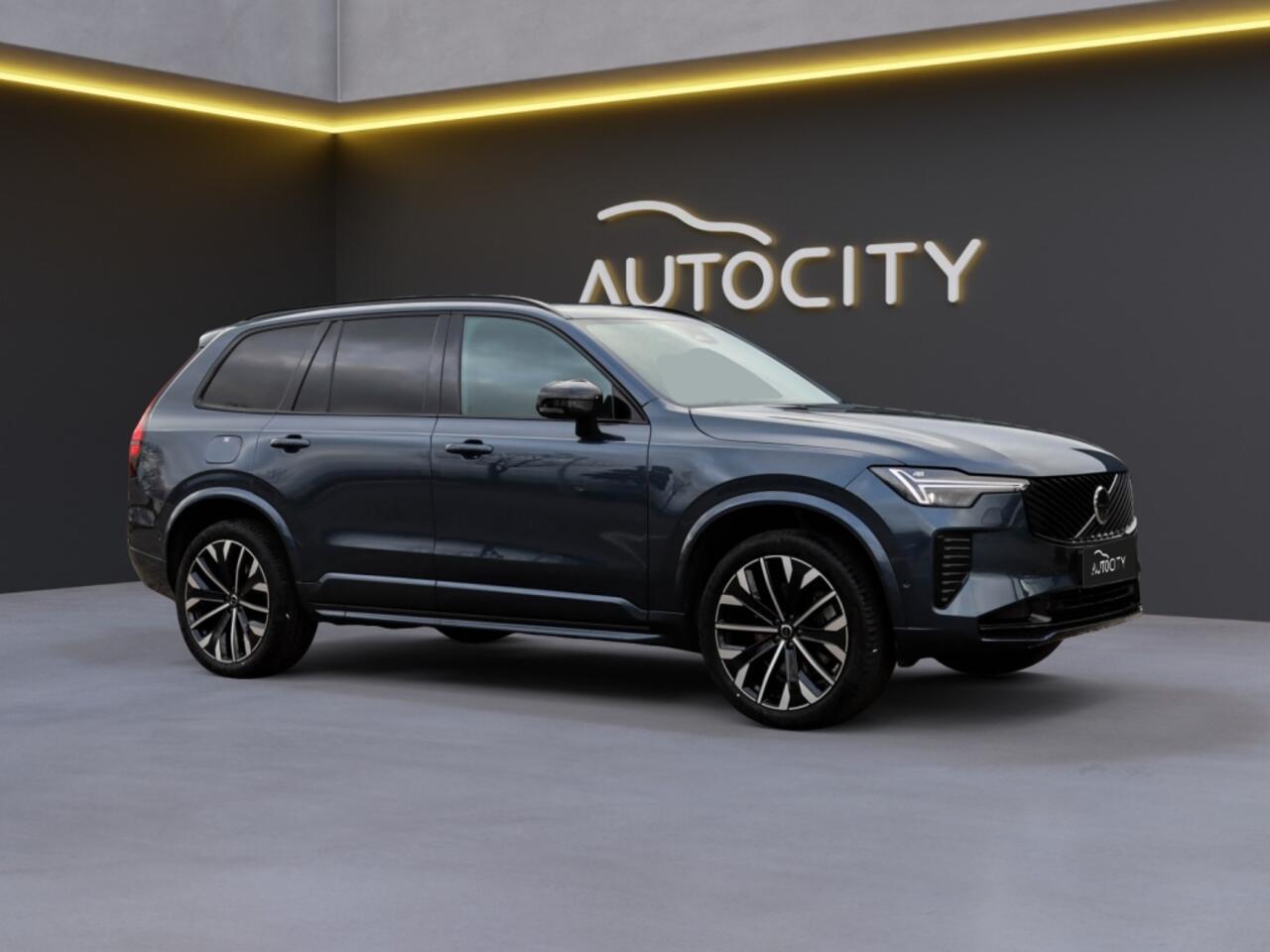 Volvo XC90 MY26 Plus Bright Recharge Plug-In Hybrid AWD Pano l 360 l HUD l