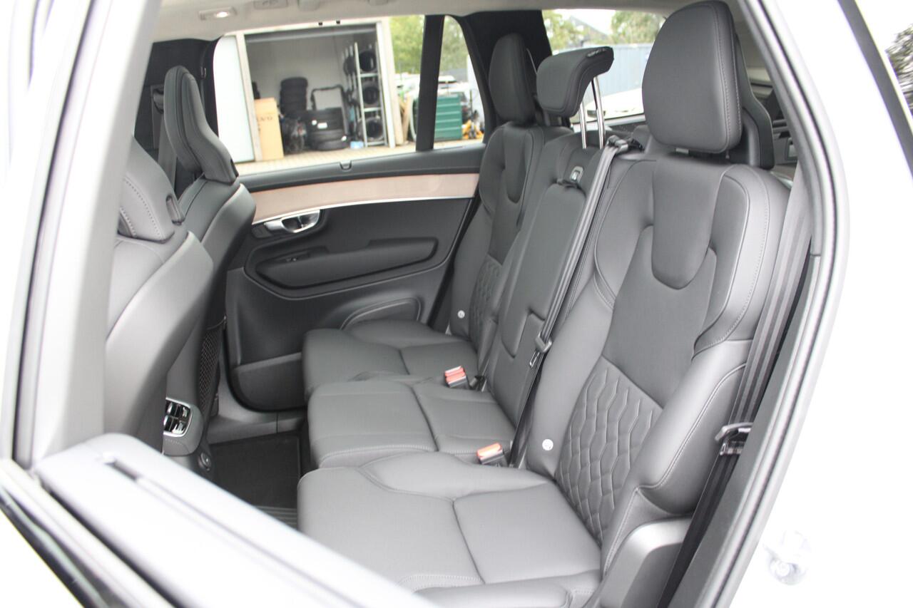 Volvo XC90 T8 Plug-in hybrid AWD Ultra Dark | Nieuw op voorraad | Luchtvering | Trekhaak
