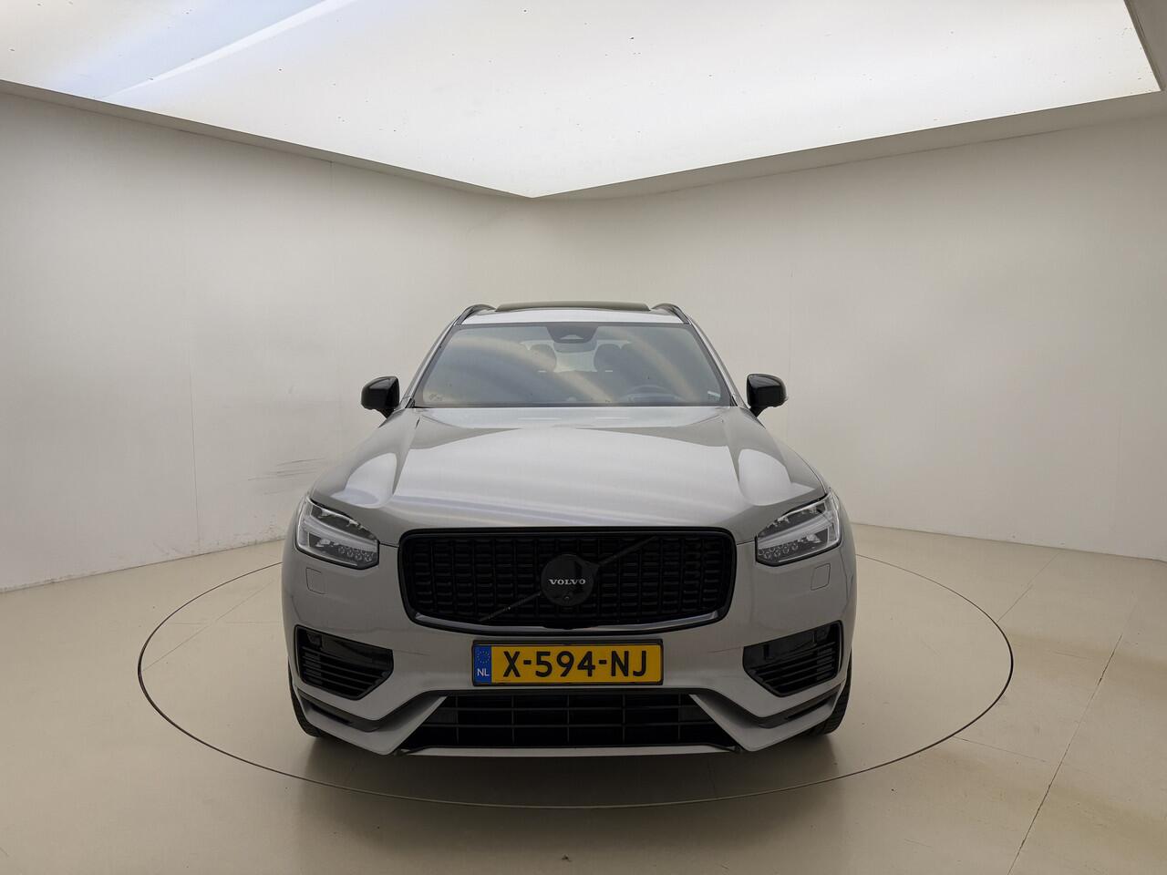 Volvo XC90 T8 AWD Ultimate Dark / 22'' EVERLAST / Luchtvering / Bowers en Wilkins / HUD / 360 graden camera /