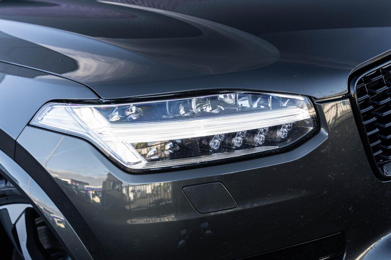 Volvo XC90 2.0 T8 Recharge AWD R-Design | Luchtvering | Stoel- / Stuurverwarming | Harman Kardon Audio | Camera | 22" | Keyless Entry | Power Seats | Getint Glas | Volvo On Call |