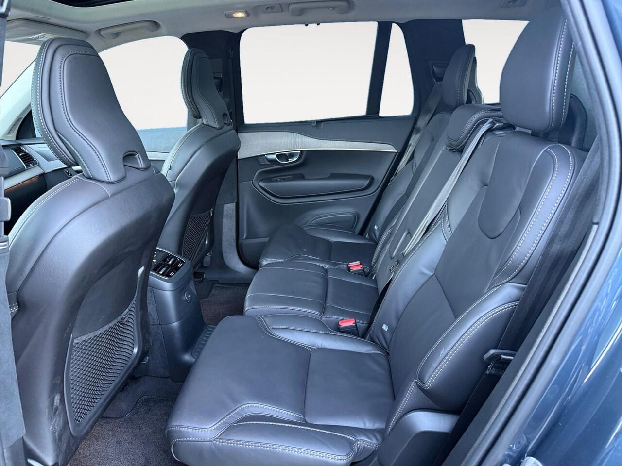 Volvo XC90 2.0 T8 Recharge AWD Ultra Dark | Trekhaak | Massagefunctie | Panoramadak | Extra getint glas |