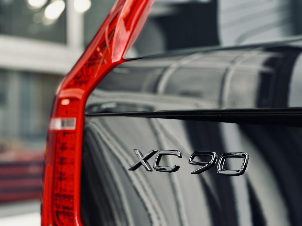 Volvo XC90 2.0 T8 Recharge AWD | Dark Label | Panodak | Luchtvering | Adaptive Cruise | Auto Pilot | Leer | Stoelverwarming voor/achter | Incl BTW