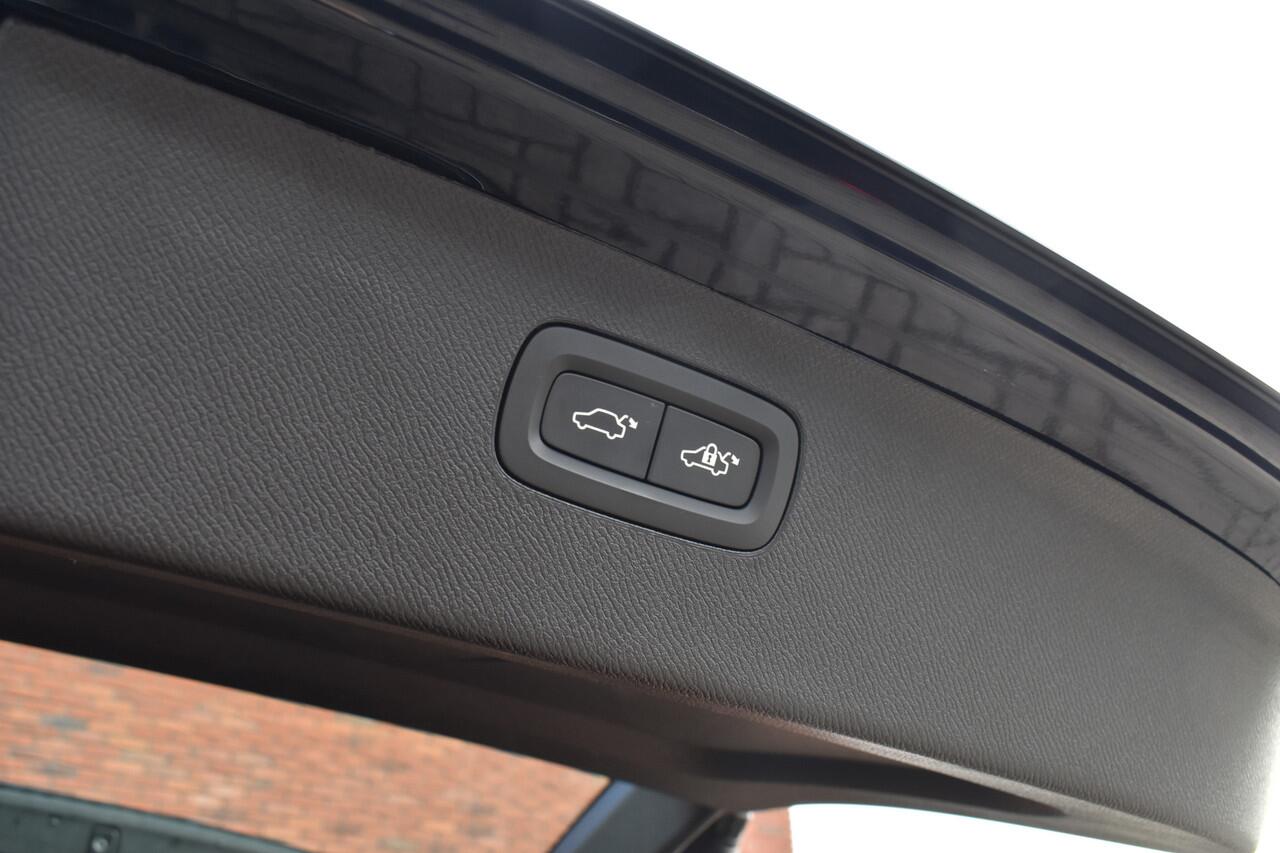 Volvo XC90 T8 455PK Recharge AWD Ultra Bright | Head-Up | Full-LED | Panoramadak | Nubuck hemel | Harman/Kardon | Kinderzitje | Keyless | Adapt. Cruise | BLIS |