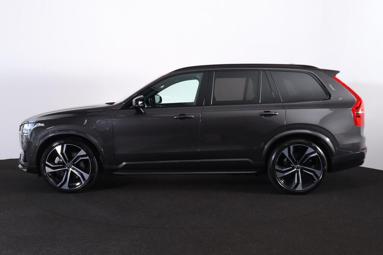 Volvo XC90 T8 Recharge AWD Ultimate Dark - Luchtvering - Panorama/schuifdak - IntelliSafe Assist & Surround - 360º Camera - Bowers & Wilkins audio - Adaptieve LED koplampen - Verwarmde voorstoelen, stuur & achterbank - Parkeersensoren voor & achter - Elektr. bedienb