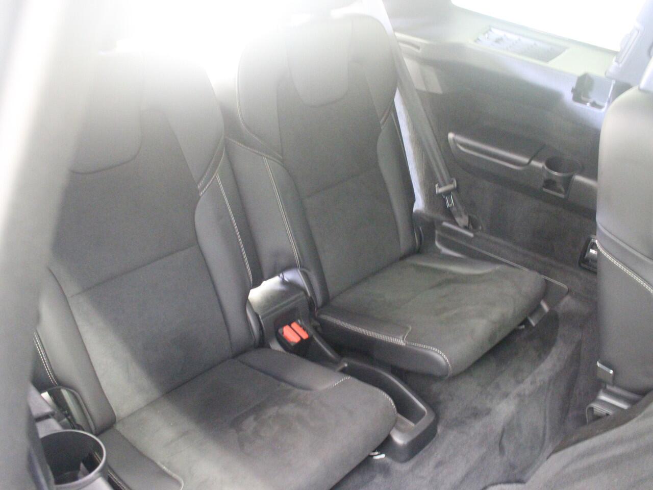 Volvo XC90 T8 Recharge AWD R-Design | Rijklaarprijs | Luchtvering | Trekhaak | Long Range |