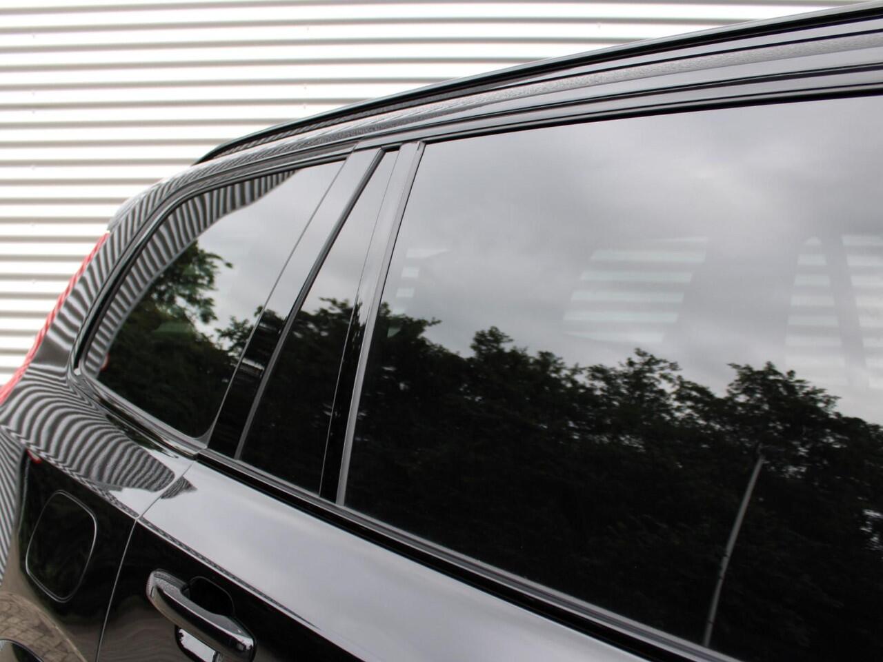 Volvo XC90 2.0 T8 Recharge AWD Ultra Dark Automaat / Trekhaak / Luchtvering / Bowers & Wilkins / Head-Up Display / 360 Camera / Panoramadak / 22" velgen