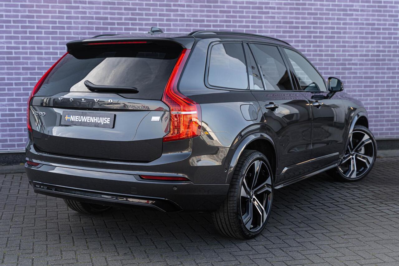 Volvo XC90 T8 Recharge AWD Ultimate Dark | Long Range | Google | Adaptieve Cruise | Schuif-/Kanteldak | Bowers & Wilkins Audio | 360° Camera | Head-Up Display | Stoel-/Stuurverwarming | Gelaagde Zijruit(en) | Getint Glas | 22" LM