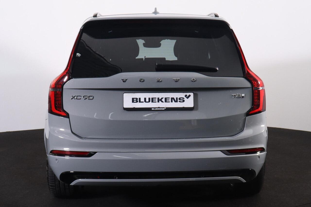 Volvo XC90 T8 Recharge AWD Ultra Dark - Luchtvering - Panorama/schuifdak - IntelliSafe Assist & Surround - 360º Camera - Bowers & Wilkins audio - Verwarmde voorstoelen, stuur & achterbank - Parkeersensoren voor & achter - Elektr. bedienb. voorstoelen met geheugen - 