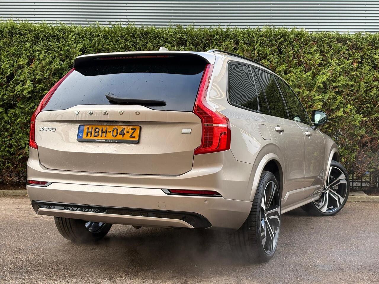 Volvo XC90 T8 Plug-in hybrid AWD Ultra Bright | Panoramadak | Harman/Kardon | Memory |