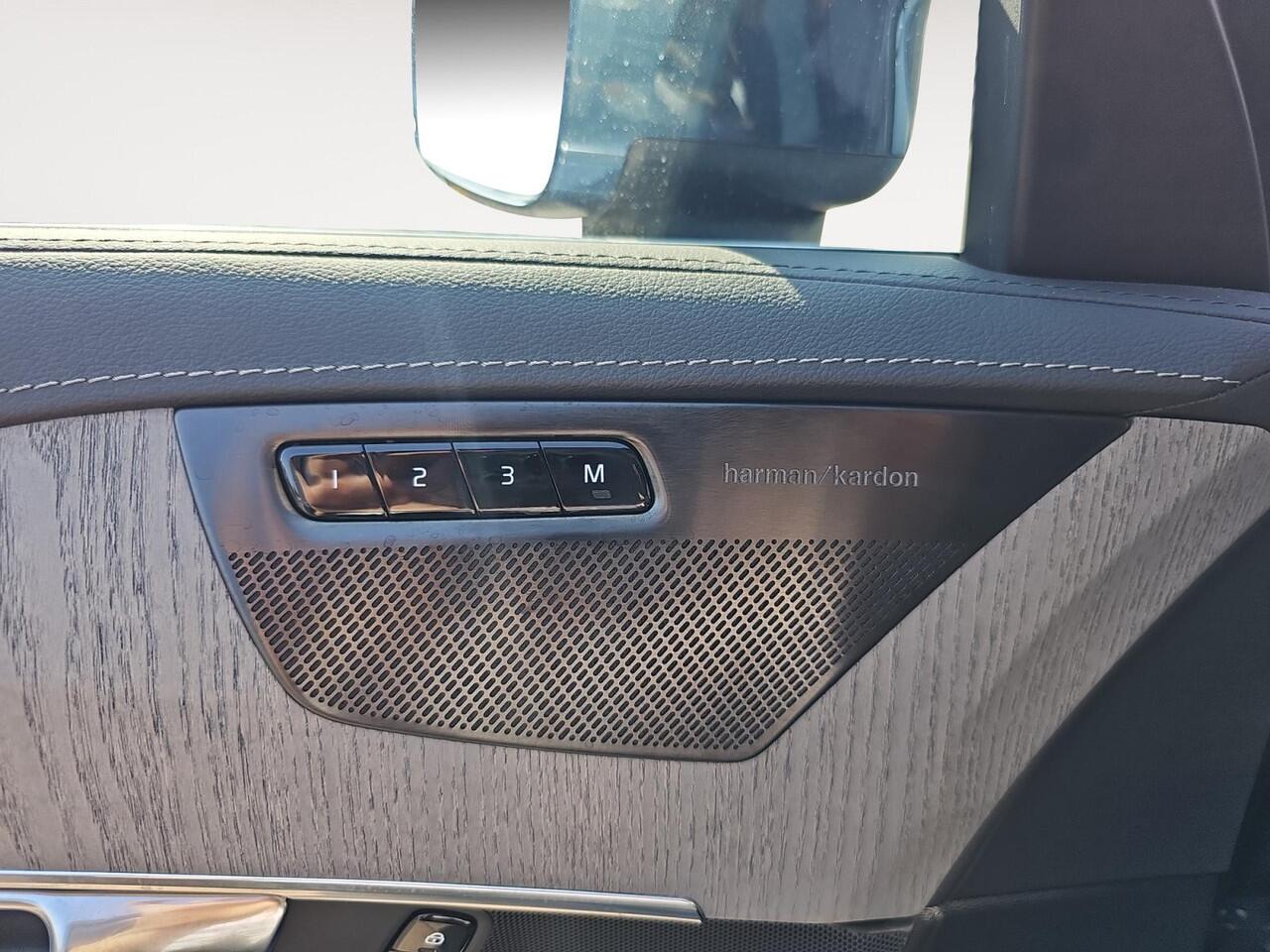 Volvo XC90 2.0 T8 Recharge AWD Plus Bright | Luchtvering | Nappa lederen bekleding | Panoramadak | Head-up Display |