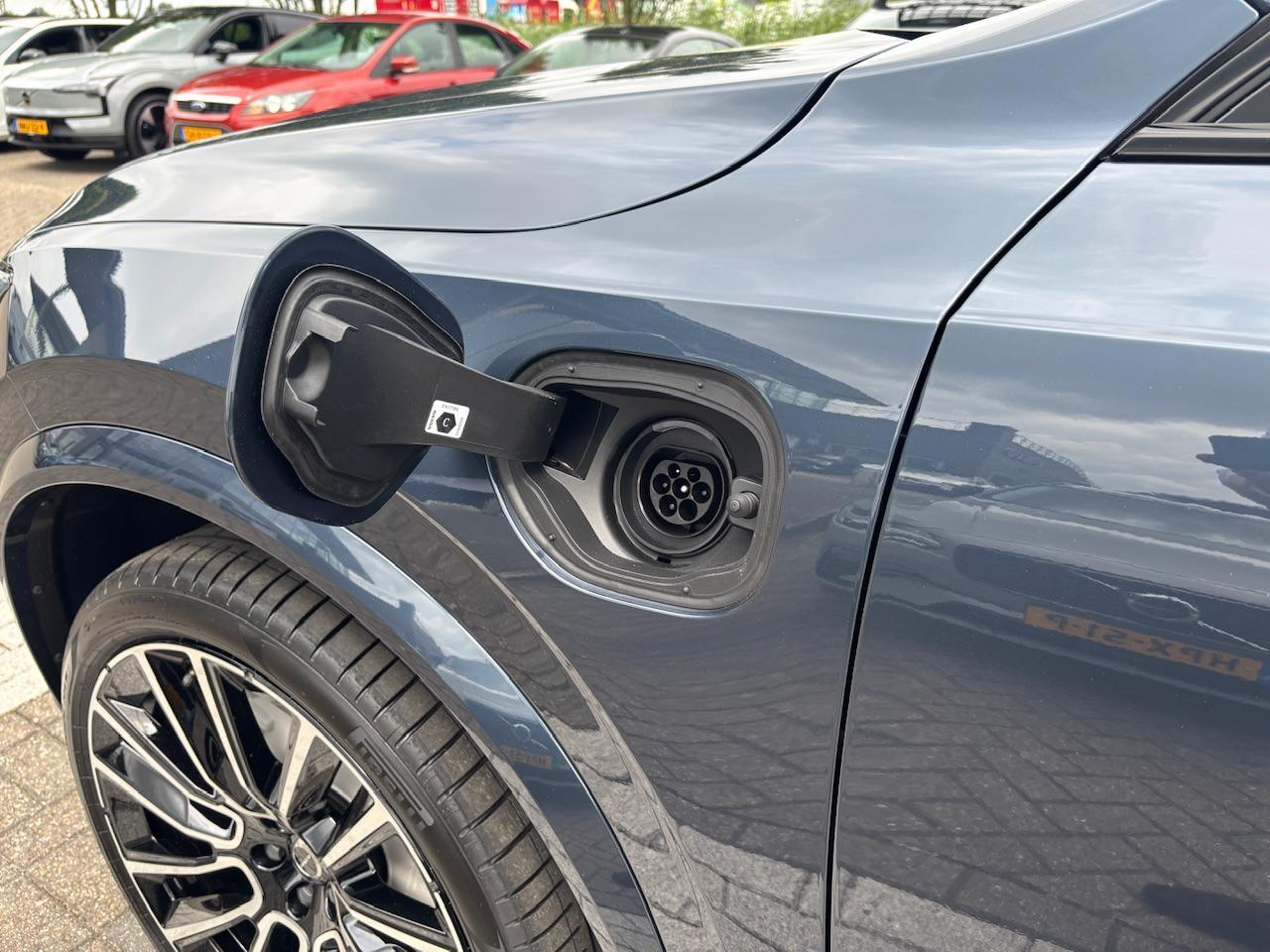 Volvo XC90 T8 Ultra Dark Luchtvering | Stoelmassage | 22 Inch | Bowers & Wilkins | 360 Camera | Direct leverbaar |