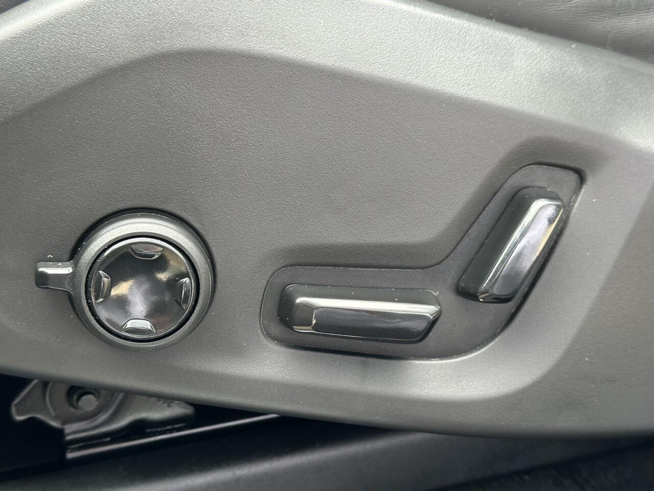 Volvo XC90 2.0 T8 Recharge AWD Ultimate Dark 22 inch / luchtvering / Bowers & Wilkens / 360 camera / headup display/ trekhaak