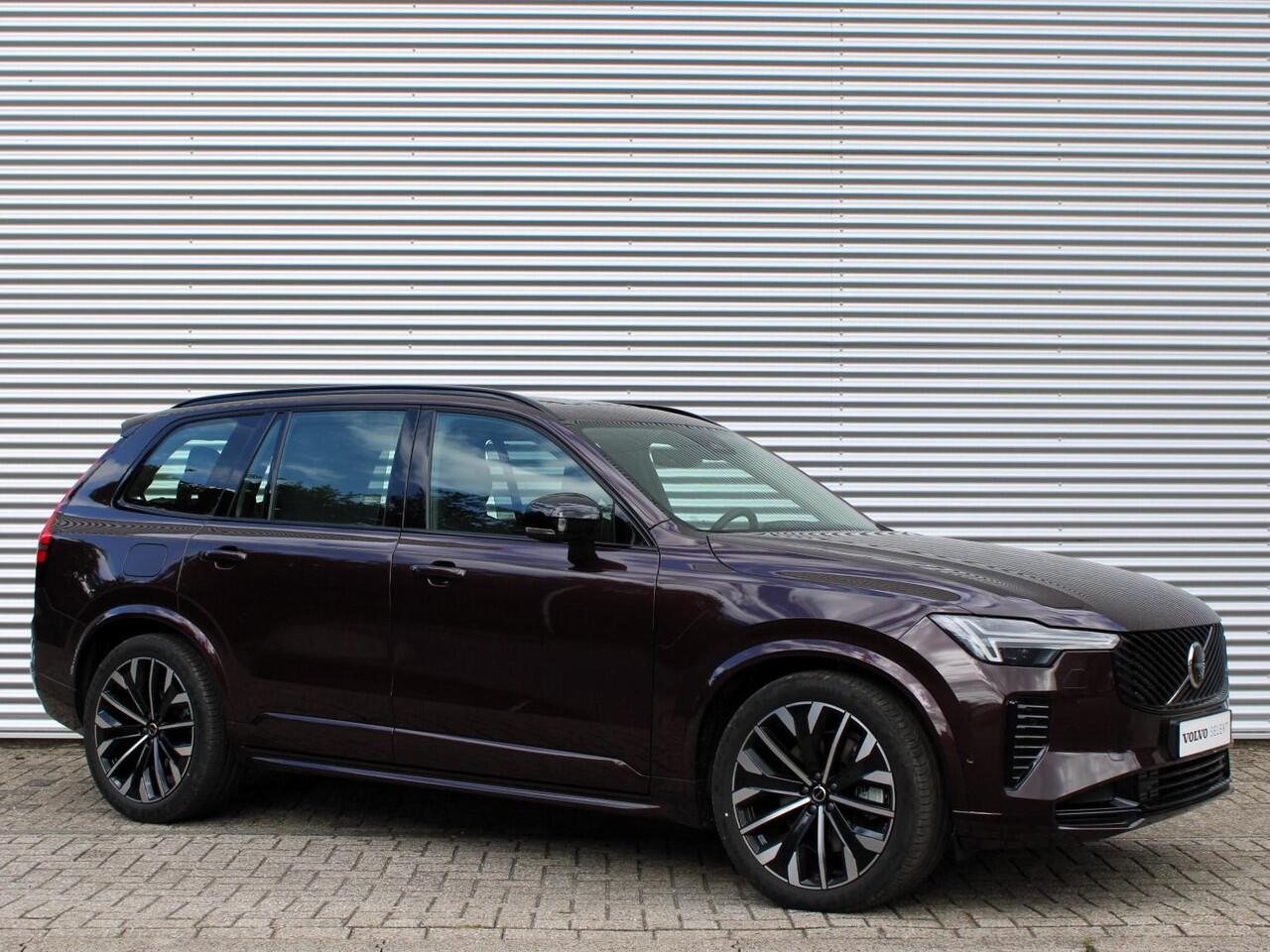 Volvo XC90 2.0 T8 Plug-in hybrid AWD Ultra Dark Automaat / Panoramadak / Luchtvering / Bowers&Wilkens audio / Trekhaak / Massage voorstoelen