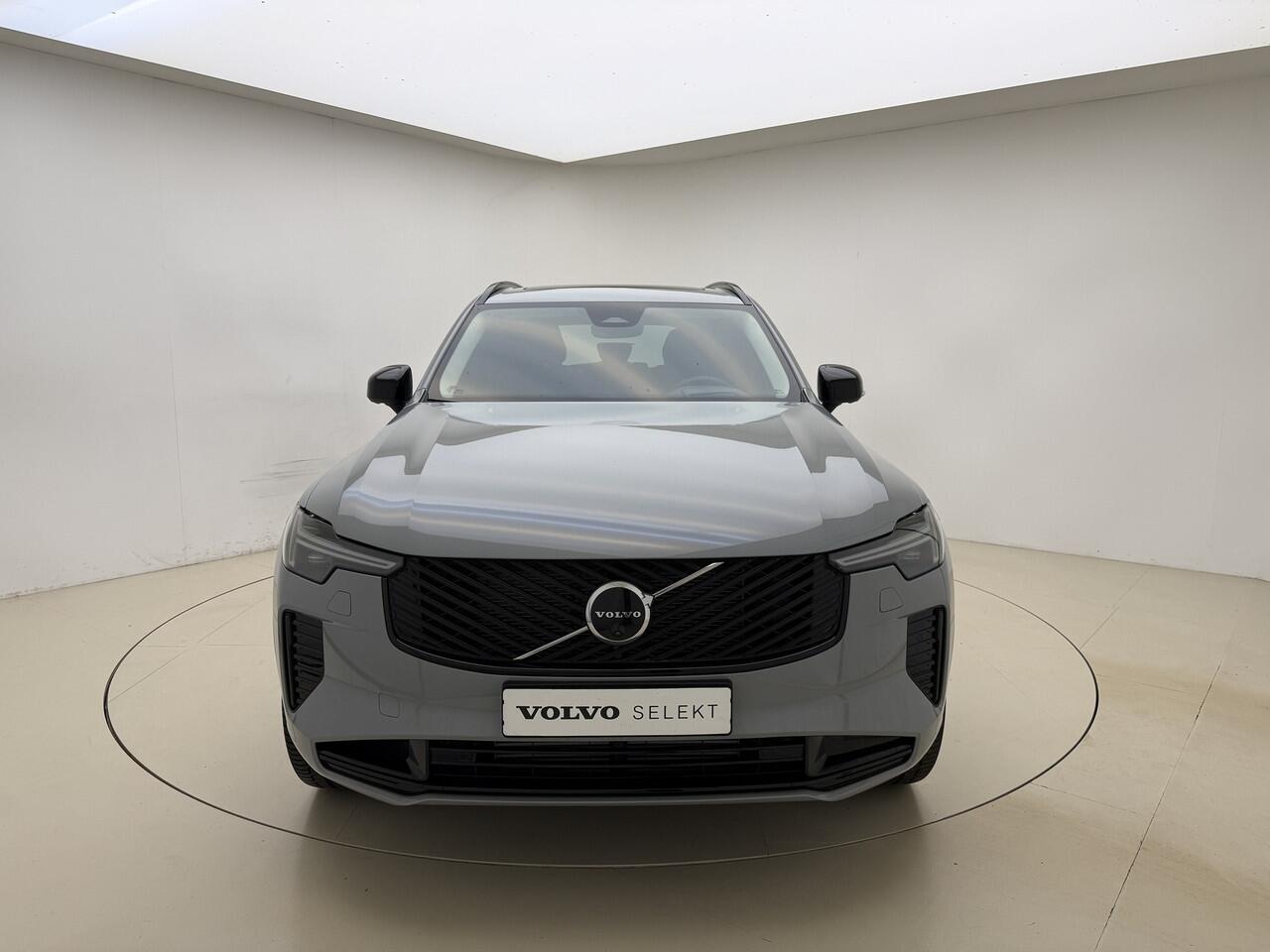 Volvo XC90 T8 455pk AWD Ultra Dark / / NIEUW / DIRECT LEVERBAAR / MY26 / Luchtvering / El. Trekhaak / Getint glas /