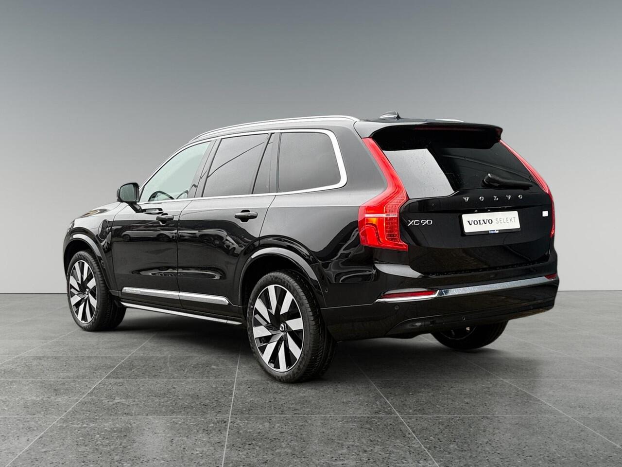 Volvo XC90 2.0 T8 Plug-in hybrid AWD Plus Bright | Extra getint glas | 360 graden camera | Stoelverwarming |