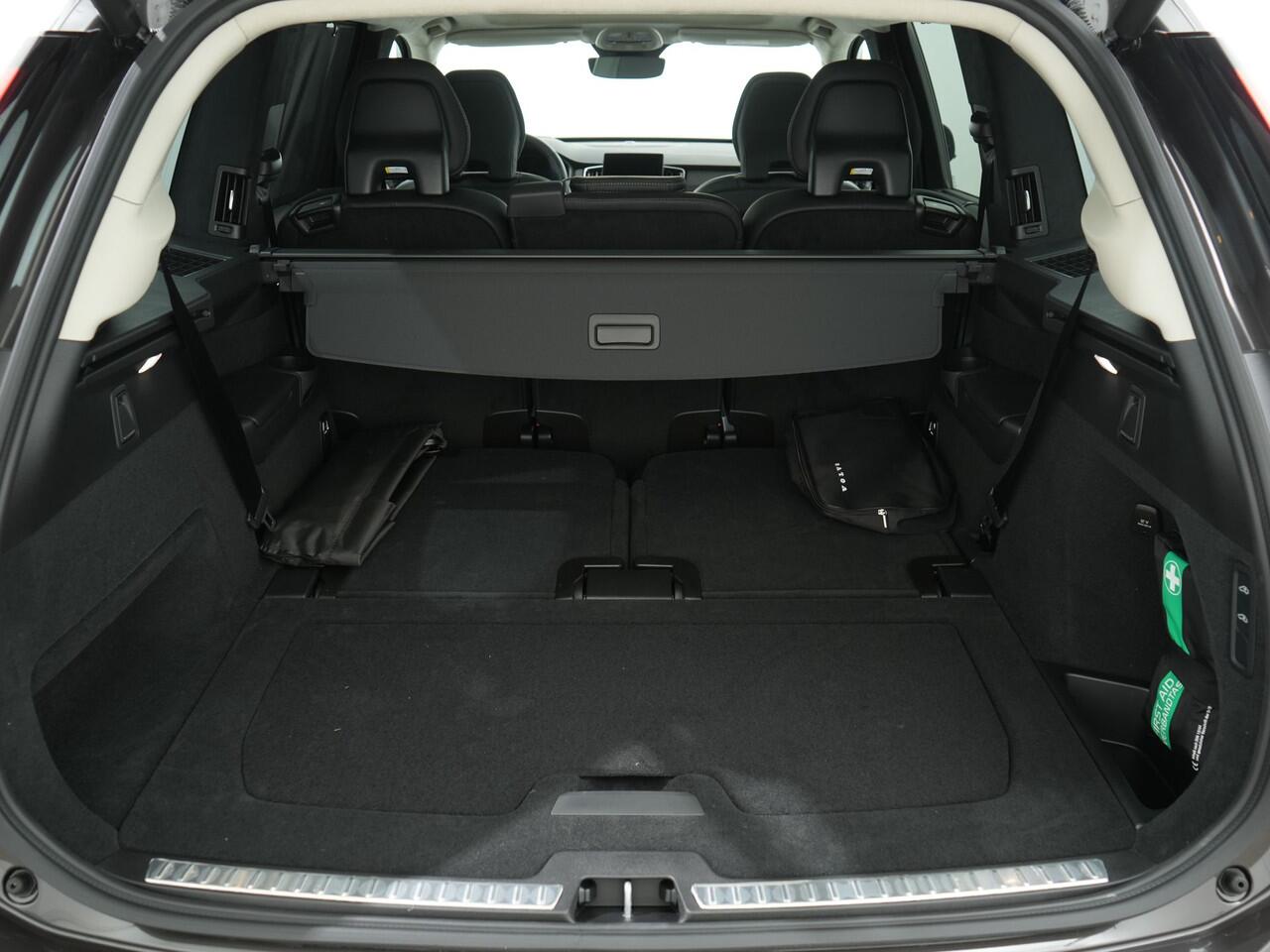 Volvo XC90 2.0 T8 RECHARGE 455PK AWD ULTRA DARK MY26 | Luchtvering | Nappa Leder | Massage | Ventilatie