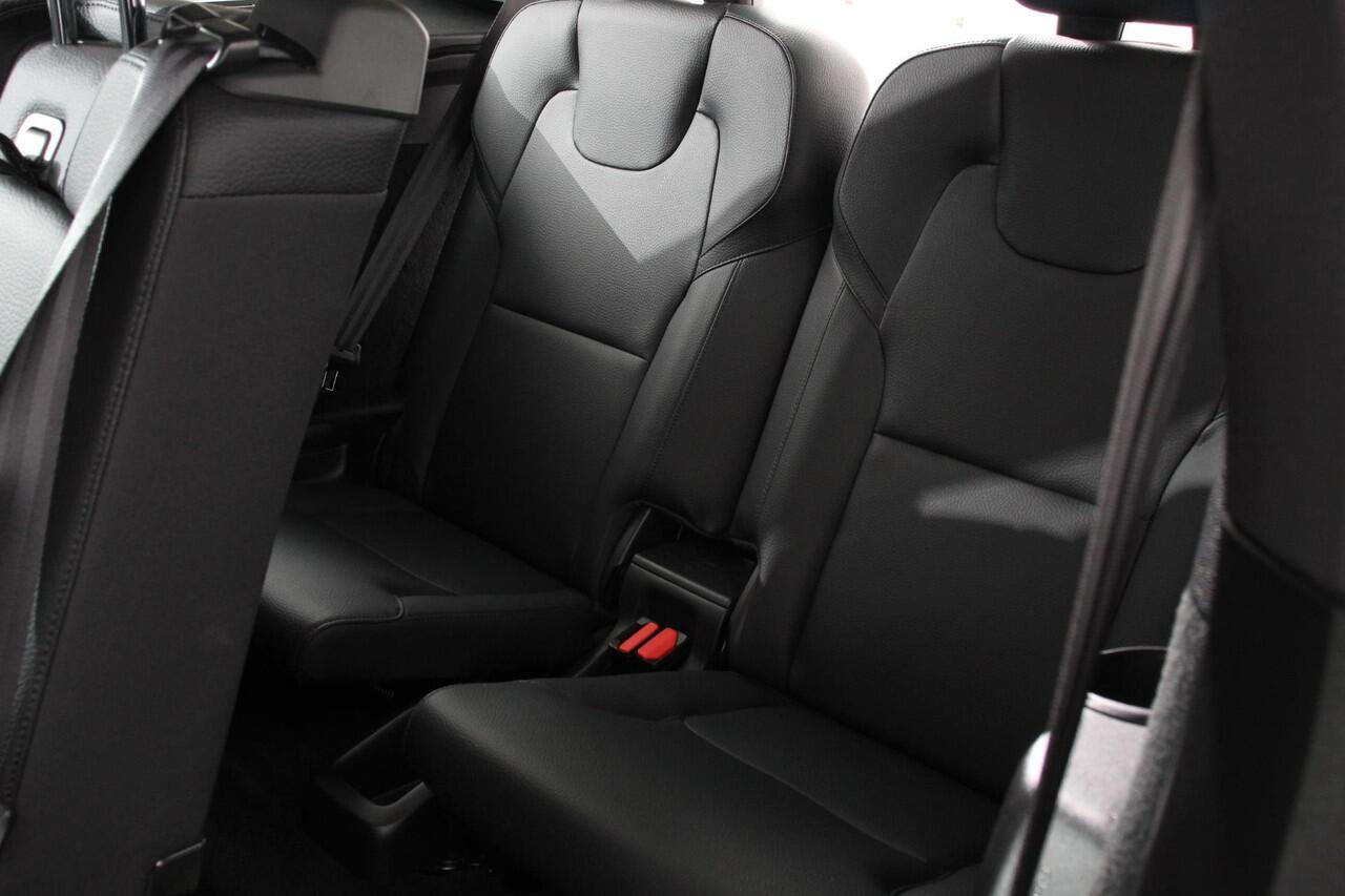 Volvo XC90 2.0 T8 Recharge AWD Inscription Expression | Navigatie | Apple Carplay/Android Auto | Parkeersensoren | Stoel- en stuurverwarming | Adaptive Cruise Control | Virtual Cockpit | Elektrisch inklapbare trekhaak | Elektrisch verstelbare bestuurderstoel met g